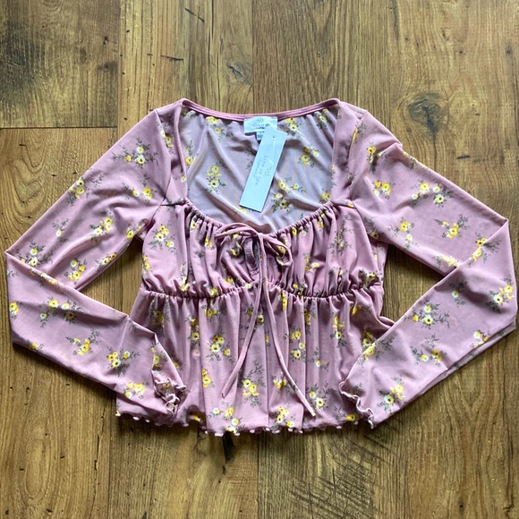 NWT Lavender Peasant Top - Picture 1 of 3